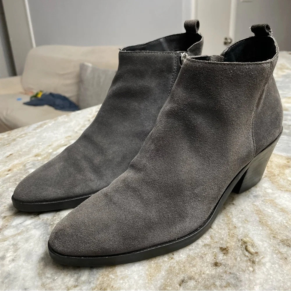 Dolce Vita Elza Suede Heeled Boots/Dark Grey /Size 8